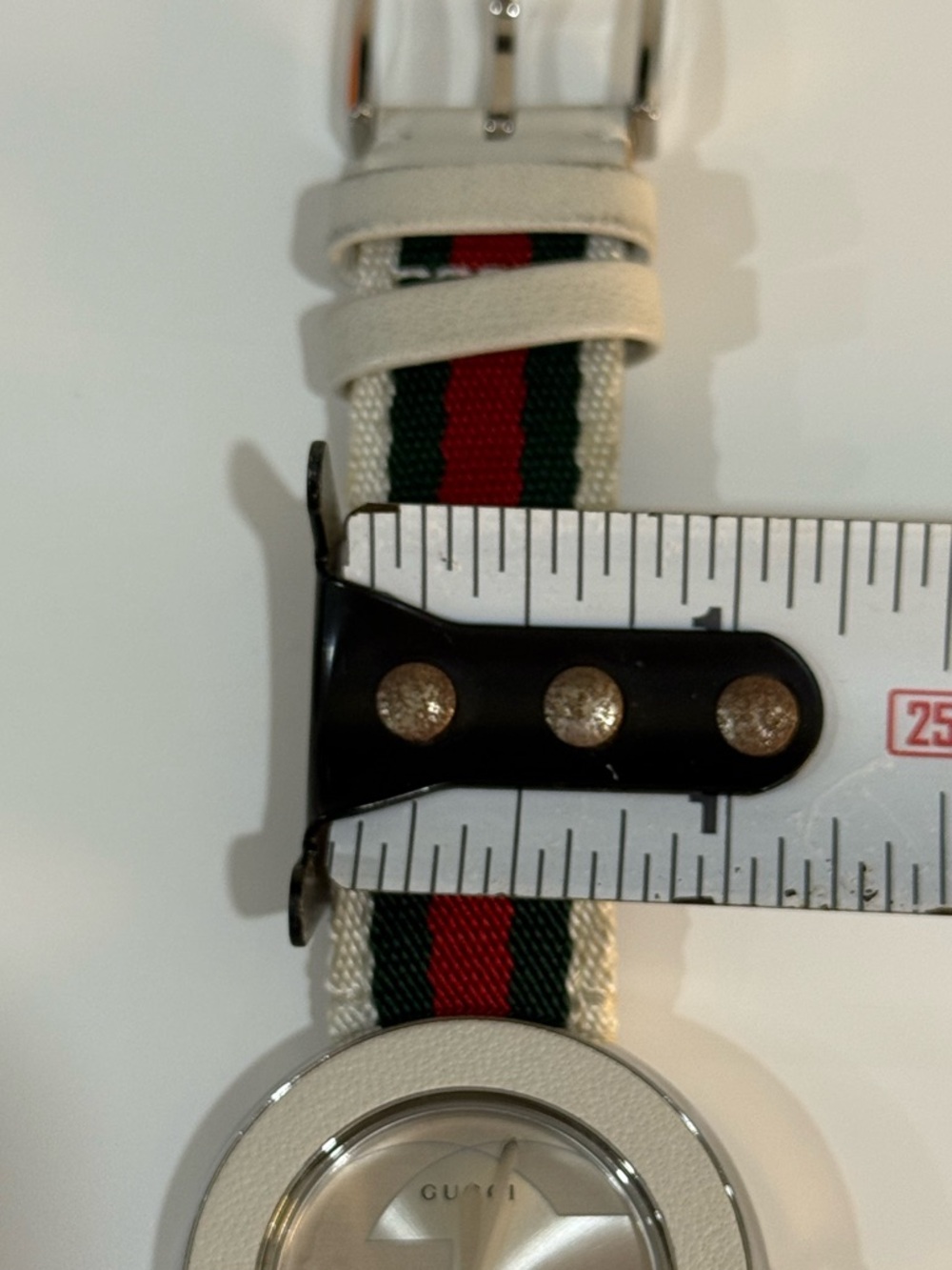 Gucci U-Play 35mm Watch YA129411 Green Red White Nylon Strap | Swiss Made - Picture 16 of 17